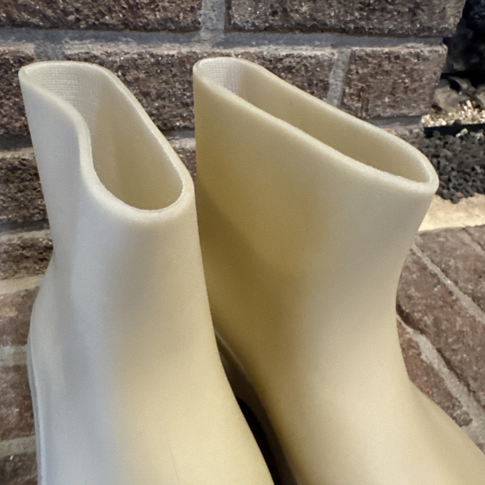 Vince Nia Moonlight Nude Lug Sole Women Waterproof Rain Boots Size 8 #452 - Picture 15 of 16
